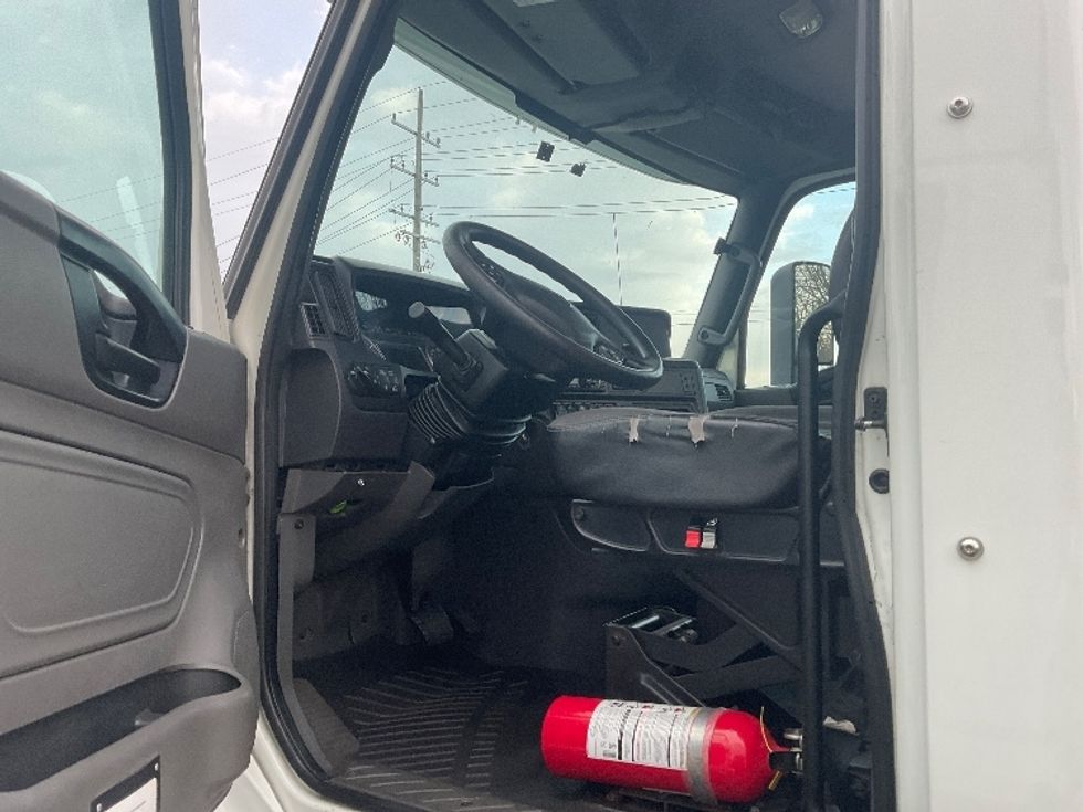 Day Cab Tractor-Heavy Duty Tractors-International-2018-LT625-Plymouth-MI-265,712\n\t\tmiles-$ 29,500 - Image 9