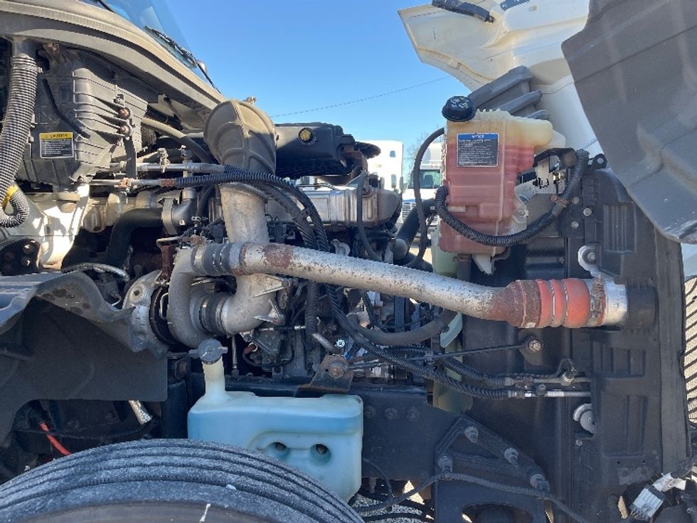 2018 International LT625 LT photo 13