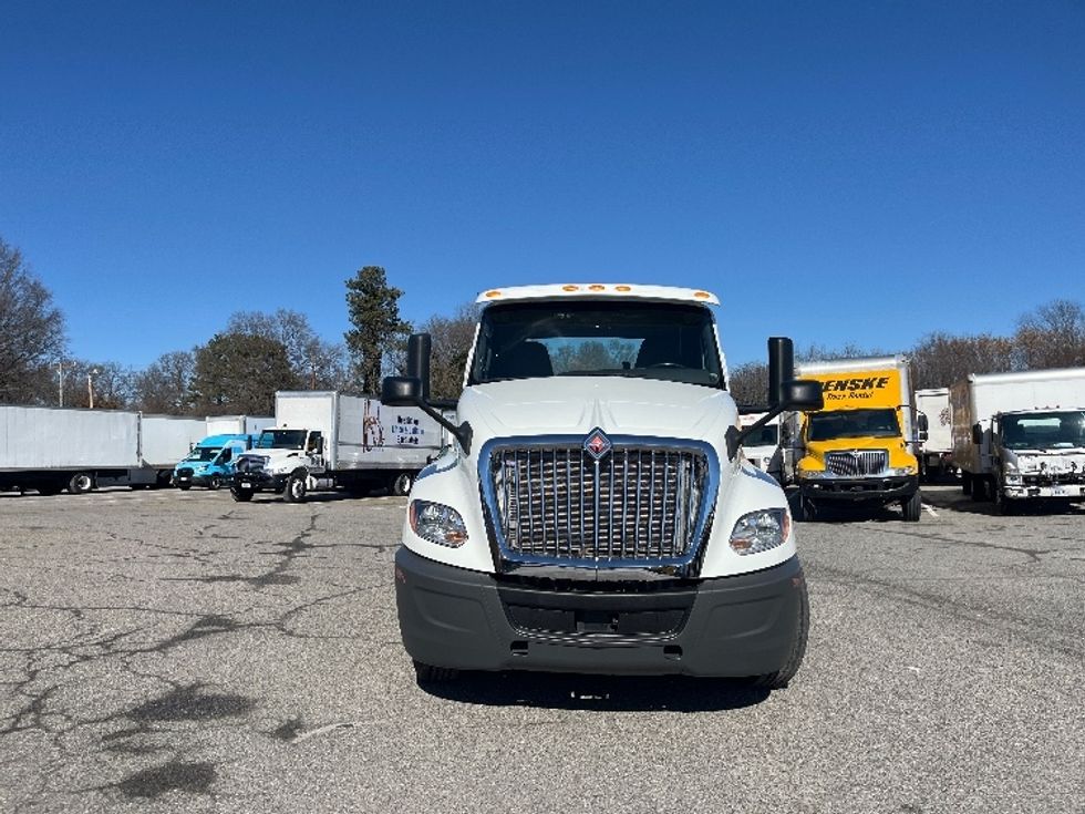 2018 International LT625 LT photo 2