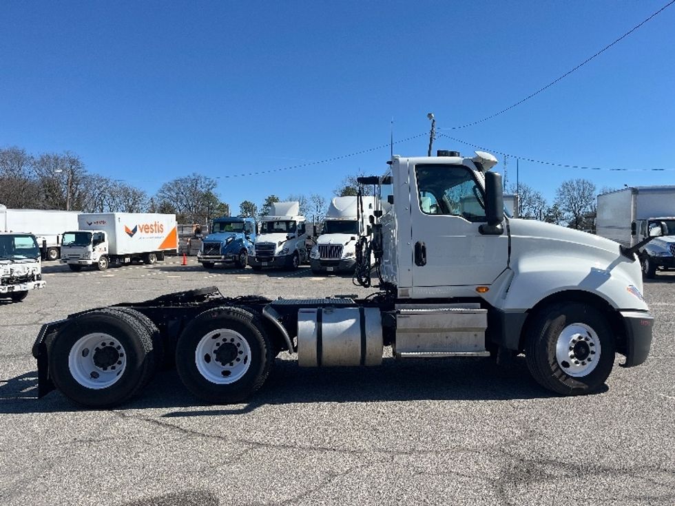 2018 International LT625 LT photo 7