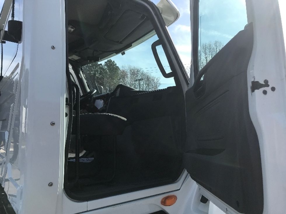 Day Cab Tractor-Heavy Duty Tractors-International-2018-LT625-Prince George-VA-285,172\n\t\tmiles-$ 24,500 - Image 12