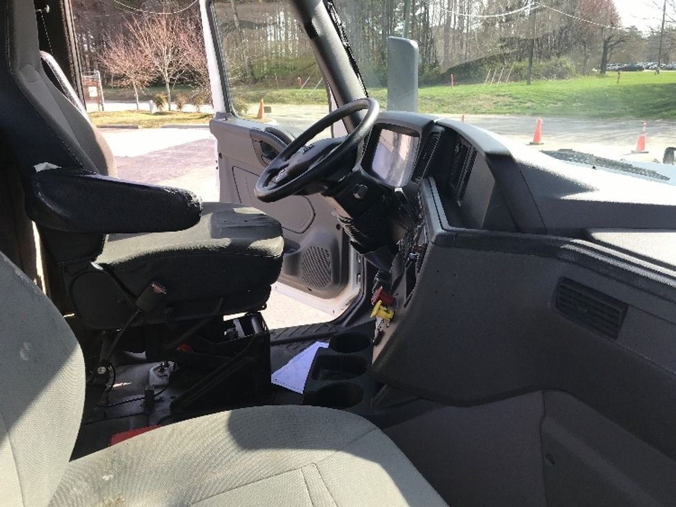 Day Cab Tractor-Heavy Duty Tractors-International-2018-LT625-Prince George-VA-285,172\n\t\tmiles-$ 24,500 - Image 14