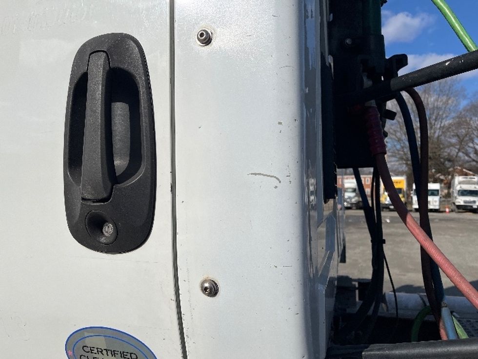 Day Cab Tractor-Heavy Duty Tractors-International-2018-LT625-Richmond-VA-298,898\n\t\tmiles-$ 28,750 - Image 17