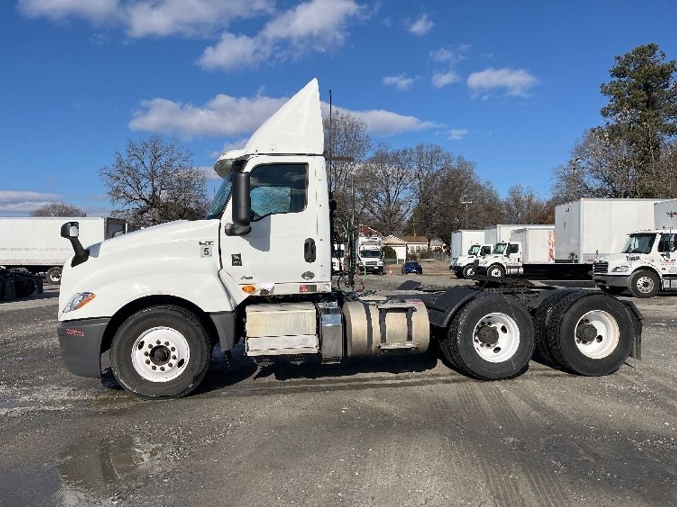 Day Cab Tractor-Heavy Duty Tractors-International-2018-LT625-Richmond-VA-298,898\n\t\tmiles-$ 28,750 - Image 4