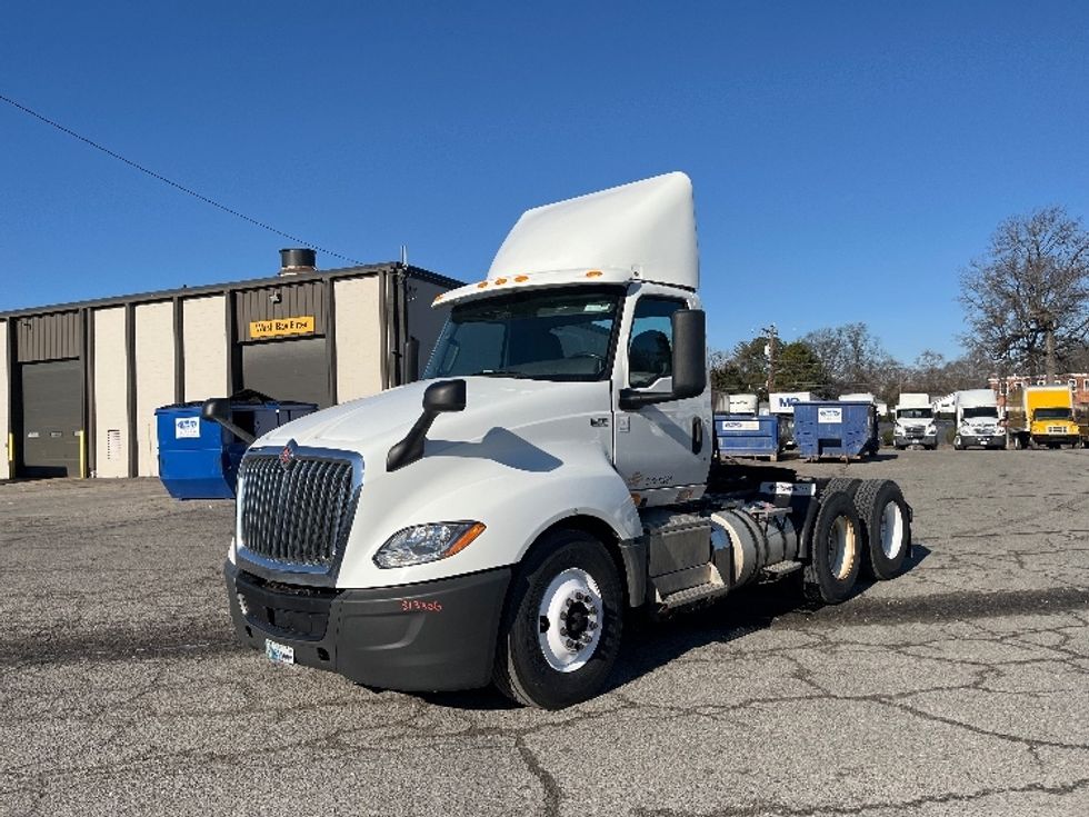 Day Cab Tractor-Heavy Duty Tractors-International-2018-LT625-Richmond-VA-333,735\n\t\tmiles-$ 28,750 - Image 3