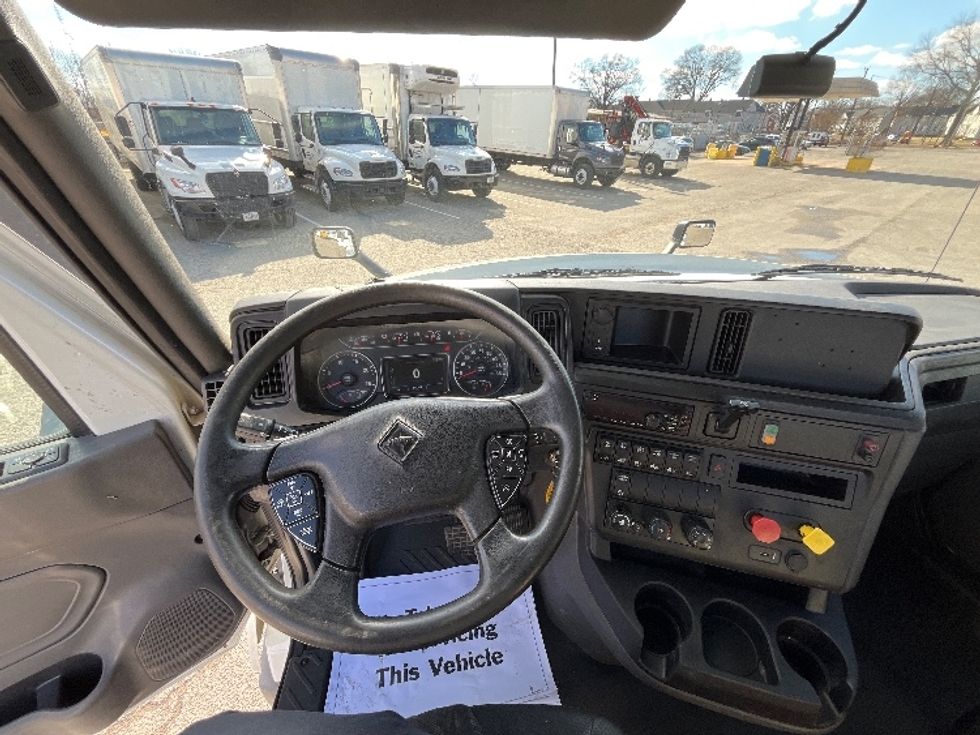 Day Cab Tractor-Heavy Duty Tractors-International-2018-LT625-Richmond-VA-368,822\n\t\tmiles-$ 28,750 - Image 11