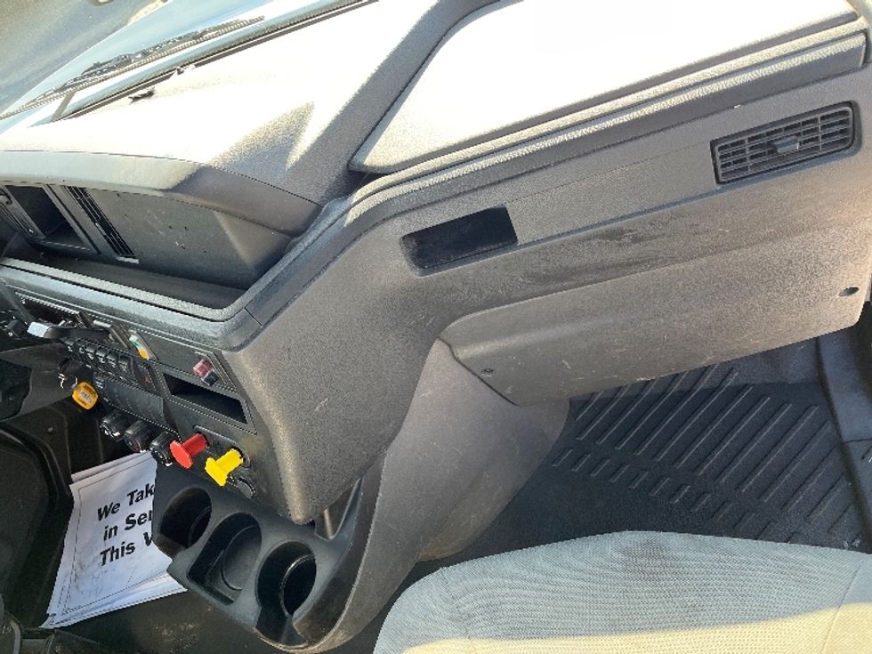 Day Cab Tractor-Heavy Duty Tractors-International-2018-LT625-Richmond-VA-368,822\n\t\tmiles-$ 28,750 - Image 13