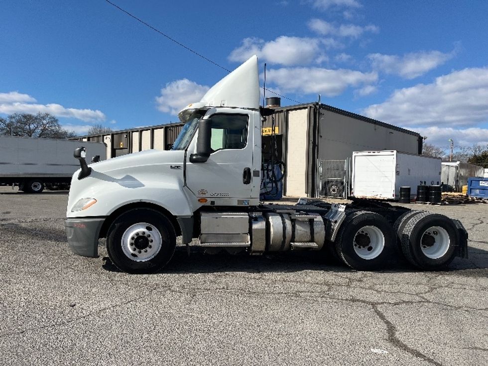 Day Cab Tractor-Heavy Duty Tractors-International-2018-LT625-Richmond-VA-368,822\n\t\tmiles-$ 28,750 - Image 4