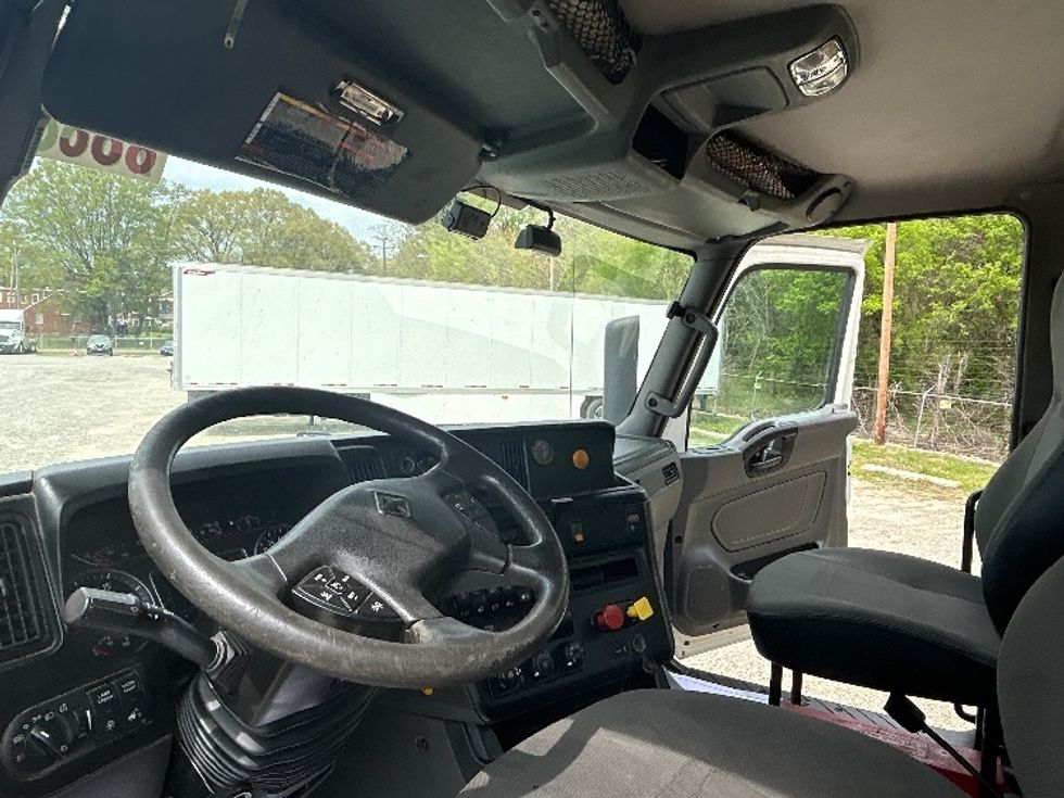 Day Cab Tractor-Heavy Duty Tractors-International-2018-LT625-Richmond-VA-378,514\n\t\tmiles-$ 24,500 - Image 10
