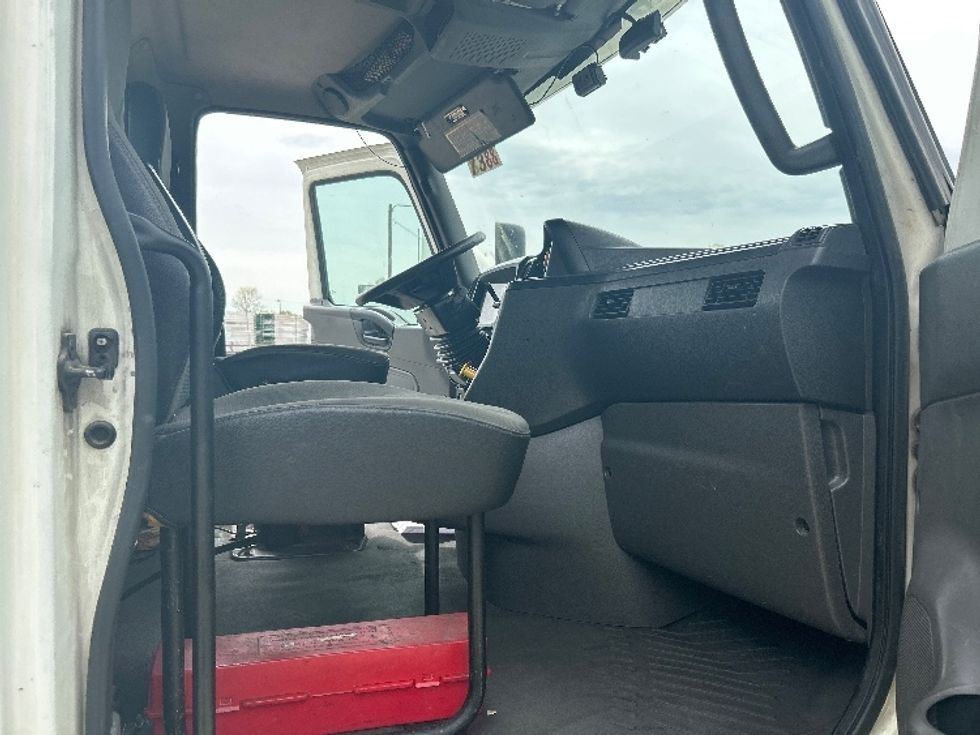 Day Cab Tractor-Heavy Duty Tractors-International-2018-LT625-Richmond-VA-378,514\n\t\tmiles-$ 24,500 - Image 12