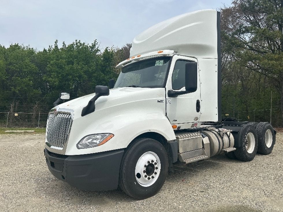 Day Cab Tractor-Heavy Duty Tractors-International-2018-LT625-Richmond-VA-378,514\n\t\tmiles-$ 24,500 - Image 3