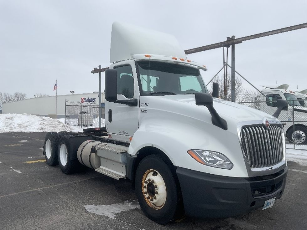 Day Cab Tractor-Heavy Duty Tractors-International-2018-LT625-Rochester-NY-290,589\n\t\tmiles-$ 25,250 - Image 1