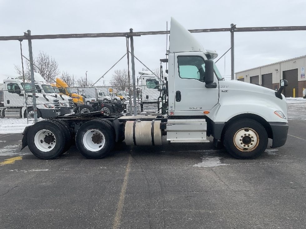 Day Cab Tractor-Heavy Duty Tractors-International-2018-LT625-Rochester-NY-290,589\n\t\tmiles-$ 25,250 - Image 8