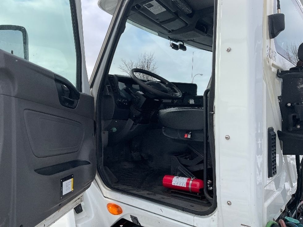 Day Cab Tractor-Heavy Duty Tractors-International-2018-LT625-Rochester-NY-290,589\n\t\tmiles-$ 25,250 - Image 9