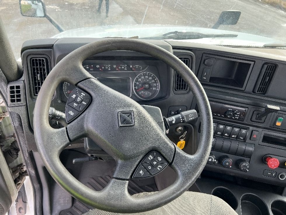 Day Cab Tractor-Heavy Duty Tractors-International-2018-LT625-Rochester-NY-404,200\n\t\tmiles-$ 21,750 - Image 11