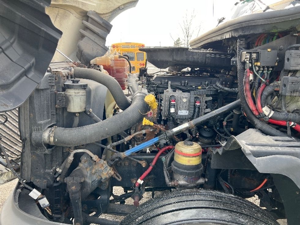 Day Cab Tractor-Heavy Duty Tractors-International-2018-LT625-Rochester-NY-404,200\n\t\tmiles-$ 21,750 - Image 16