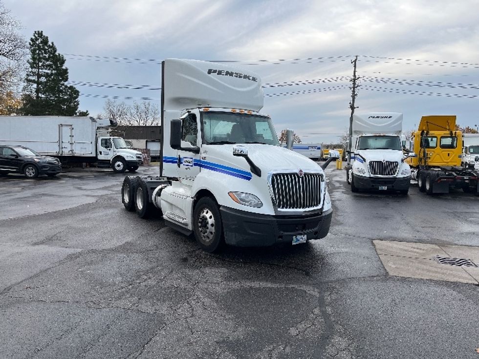 Day Cab Tractor-Heavy Duty Tractors-International-2018-LT625-Saginaw-MI-332,018\n\t\tmiles-$ 39,500 - Image 1