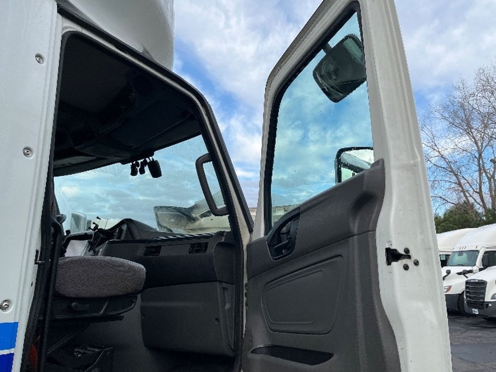 Day Cab Tractor-Heavy Duty Tractors-International-2018-LT625-Saginaw-MI-332,018\n\t\tmiles-$ 39,500 - Image 12