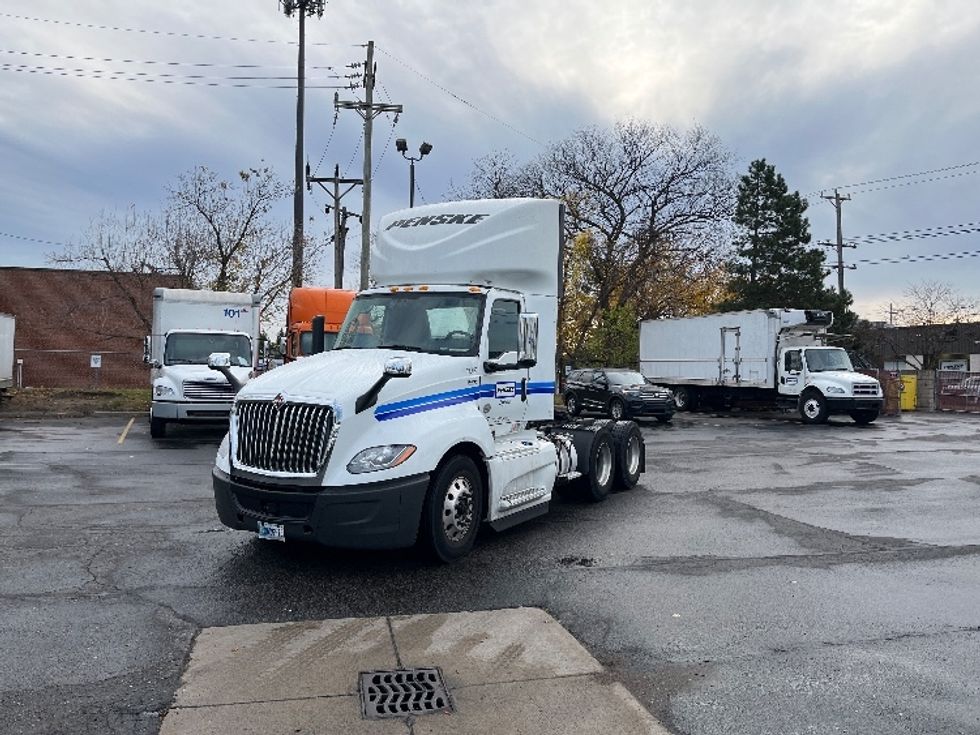 Day Cab Tractor-Heavy Duty Tractors-International-2018-LT625-Saginaw-MI-332,018\n\t\tmiles-$ 39,500 - Image 3