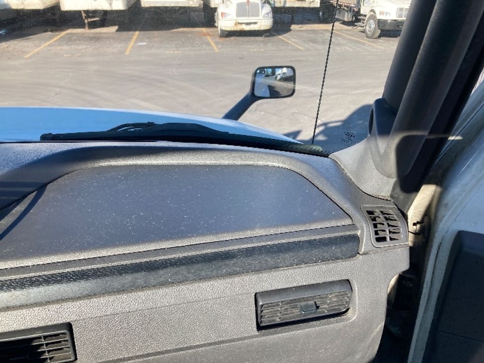 2018 International LT625 LT photo 11