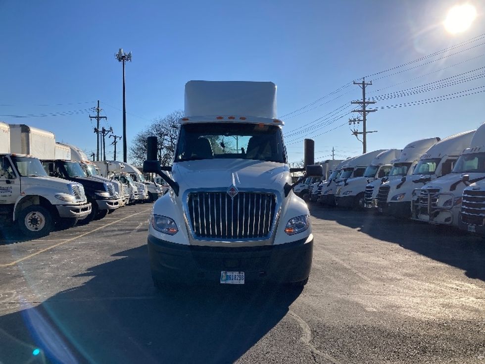 2018 International LT625 LT photo 2