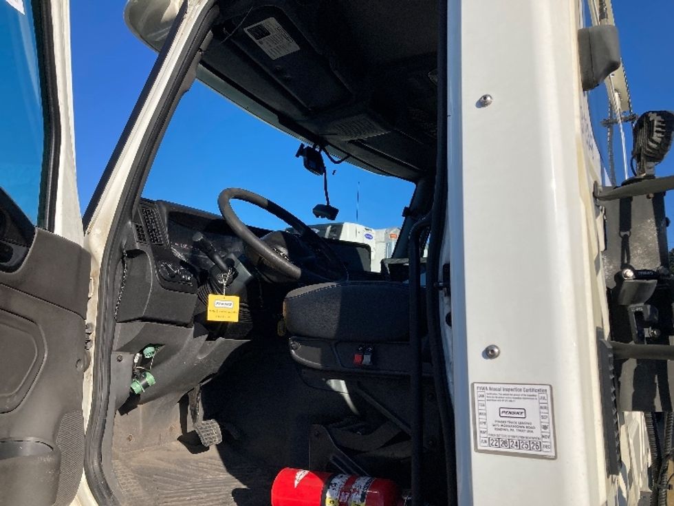 Day Cab Tractor-Heavy Duty Tractors-International-2018-LT625-Saginaw-MI-459,130\n\t\tmiles-$ 23,000 - Image 9