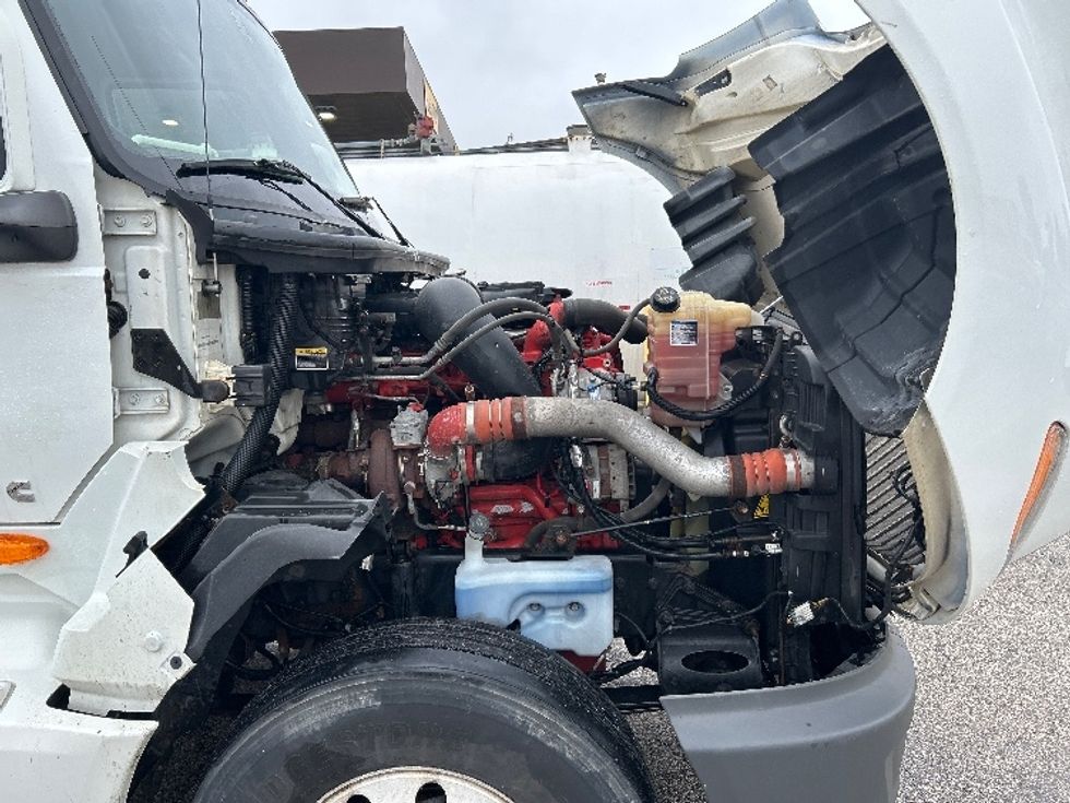 2018 International LT625 LT photo 14