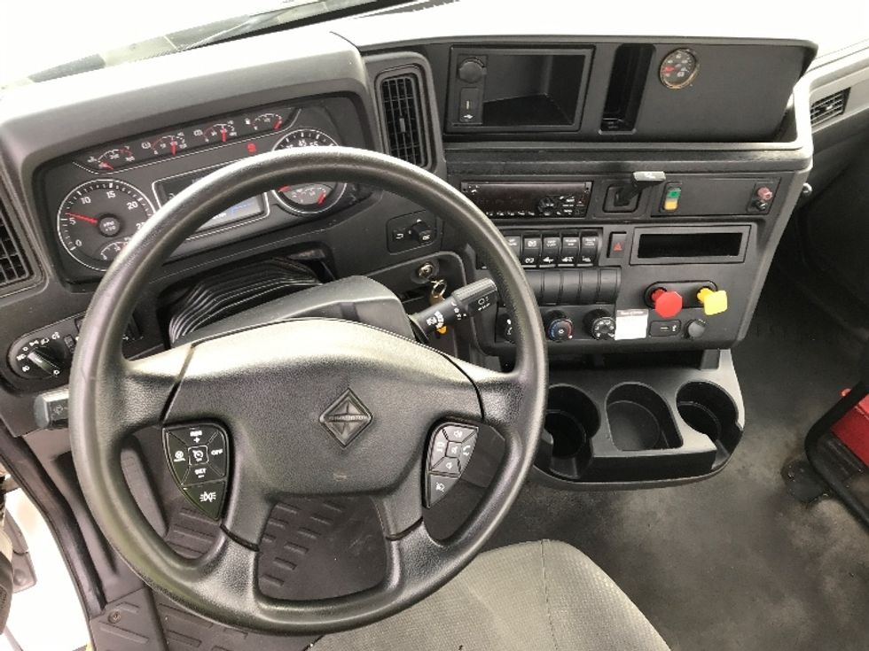Day Cab Tractor-Heavy Duty Tractors-International-2018-LT625-Salem-VA-403,821\n\t\tmiles-$ 26,000 - Image 11