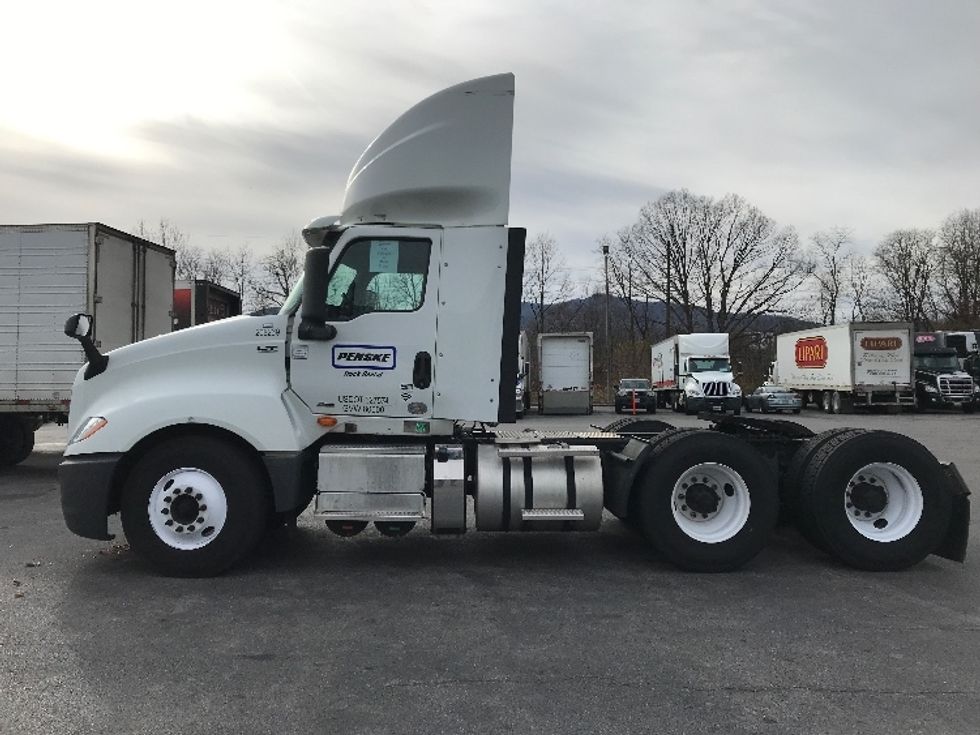 Day Cab Tractor-Heavy Duty Tractors-International-2018-LT625-Salem-VA-403,821\n\t\tmiles-$ 26,000 - Image 4