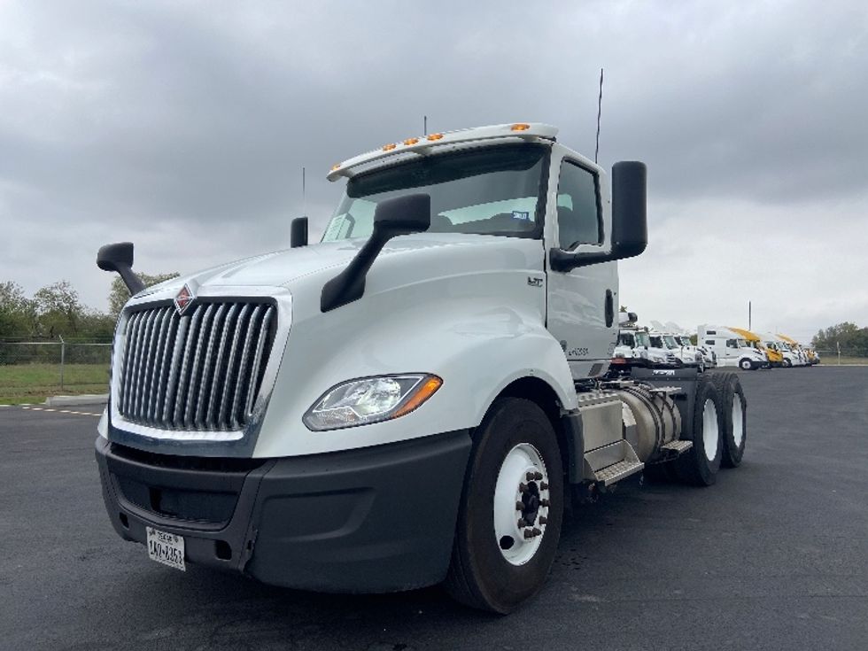 Day Cab Tractor-Heavy Duty Tractors-International-2018-LT625-San Antonio-TX-238,750\n\t\tmiles-$ 25,000 - Image 3