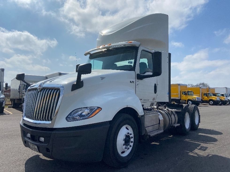 Day Cab Tractor-Heavy Duty Tractors-International-2018-LT625-San Antonio-TX-459,504\n\t\tmiles-$ 22,000 - Image 3