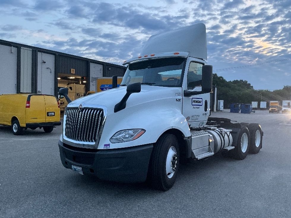 Day Cab Tractor-Heavy Duty Tractors-International-2018-LT625-Sandston-VA-290,054\n\t\tmiles-$ 25,000 - Image 3