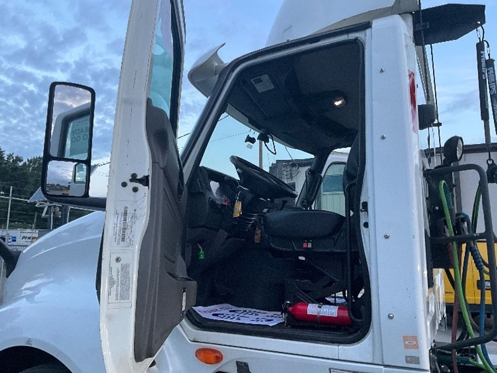 Day Cab Tractor-Heavy Duty Tractors-International-2018-LT625-Sandston-VA-290,054\n\t\tmiles-$ 25,000 - Image 9