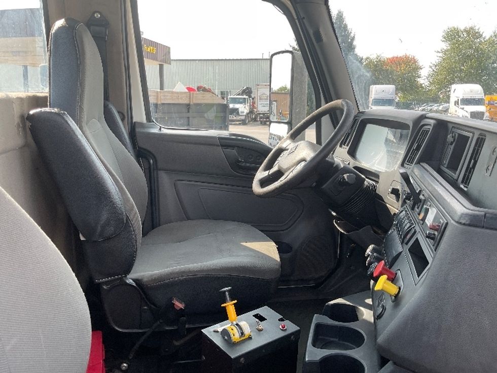 Day Cab Tractor-Heavy Duty Tractors-International-2018-LT625-South Bend-IN-367,988\n\t\tmiles-$ 27,000 - Image 13