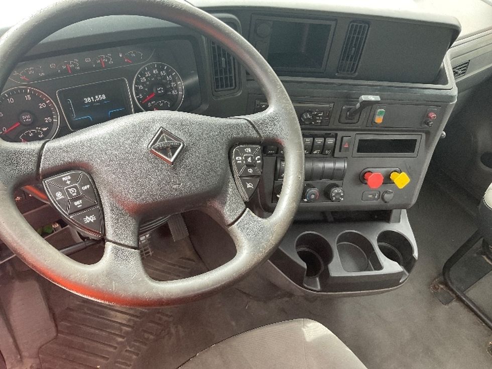 Day Cab Tractor-Heavy Duty Tractors-International-2018-LT625-South Plainfield-NJ-381,667\n\t\tmiles-$ 25,250 - Image 11