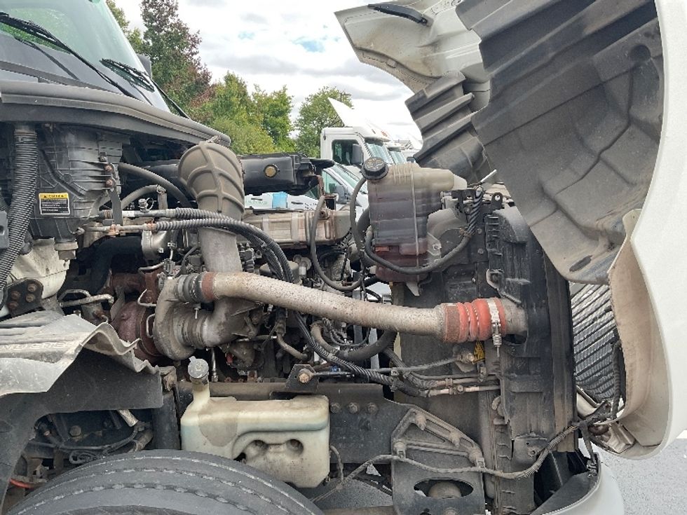 Day Cab Tractor-Heavy Duty Tractors-International-2018-LT625-South Plainfield-NJ-381,667\n\t\tmiles-$ 25,250 - Image 15