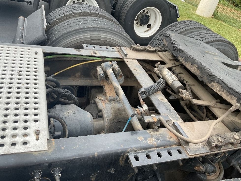 Day Cab Tractor-Heavy Duty Tractors-International-2018-LT625-South Plainfield-NJ-381,667\n\t\tmiles-$ 25,250 - Image 17