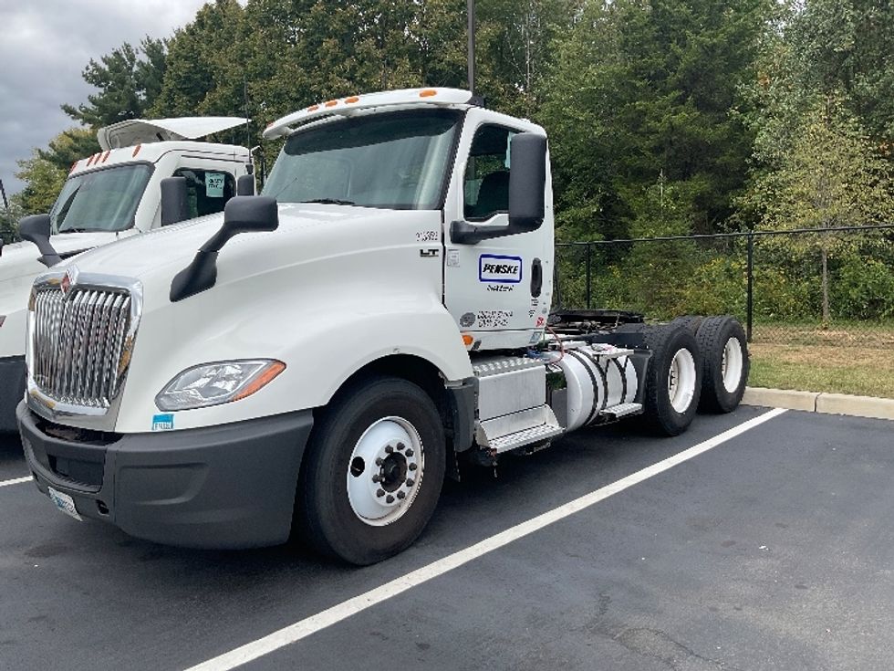 Day Cab Tractor-Heavy Duty Tractors-International-2018-LT625-South Plainfield-NJ-381,667\n\t\tmiles-$ 25,250 - Image 3