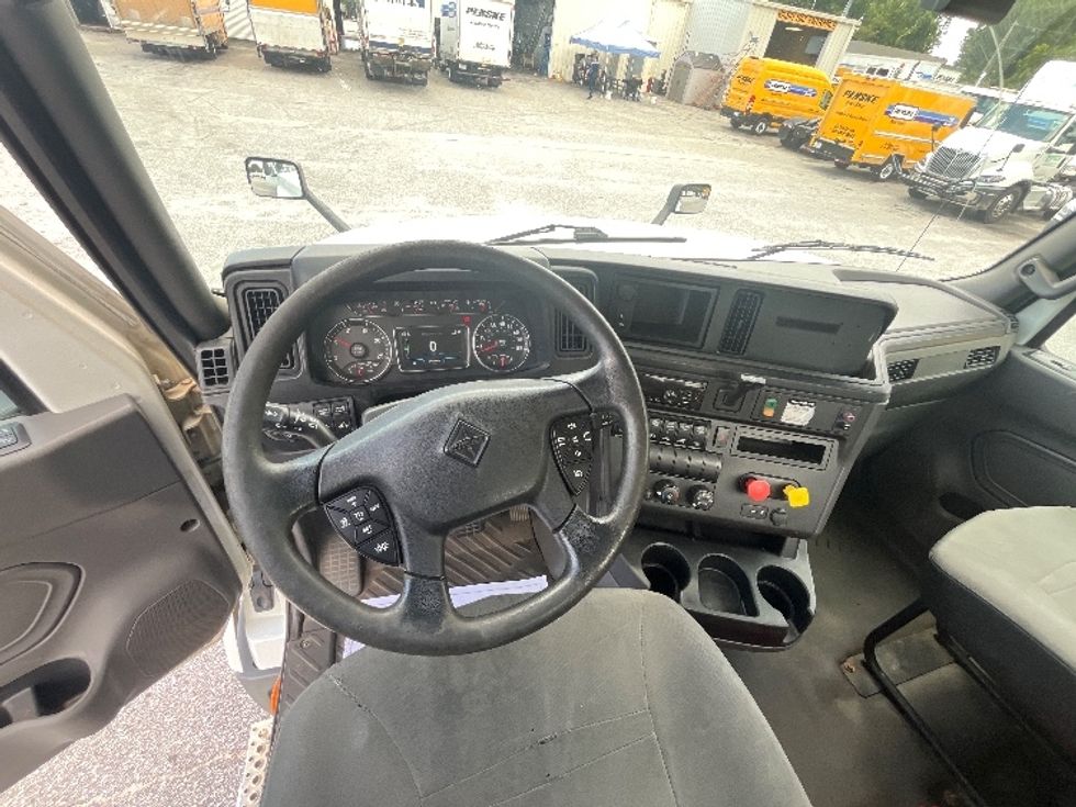 Day Cab Tractor-Heavy Duty Tractors-International-2018-LT625-Spartanburg-SC-395,717\n\t\tmiles-$ 25,500 - Image 10