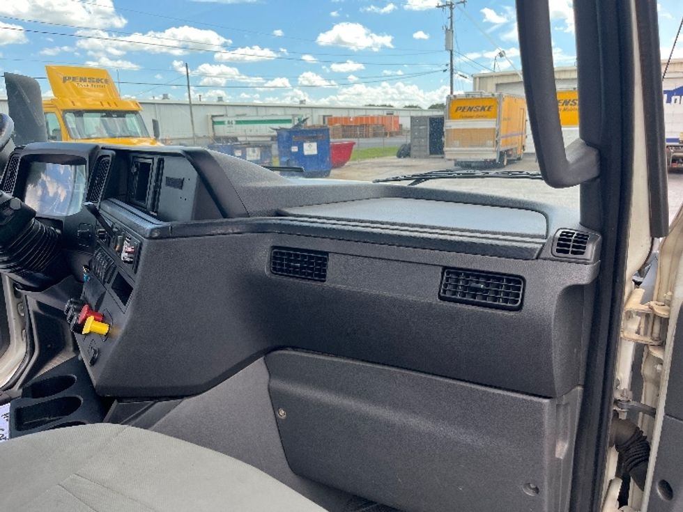 Day Cab Tractor-Heavy Duty Tractors-International-2018-LT625-Spartanburg-SC-395,717\n\t\tmiles-$ 25,500 - Image 12