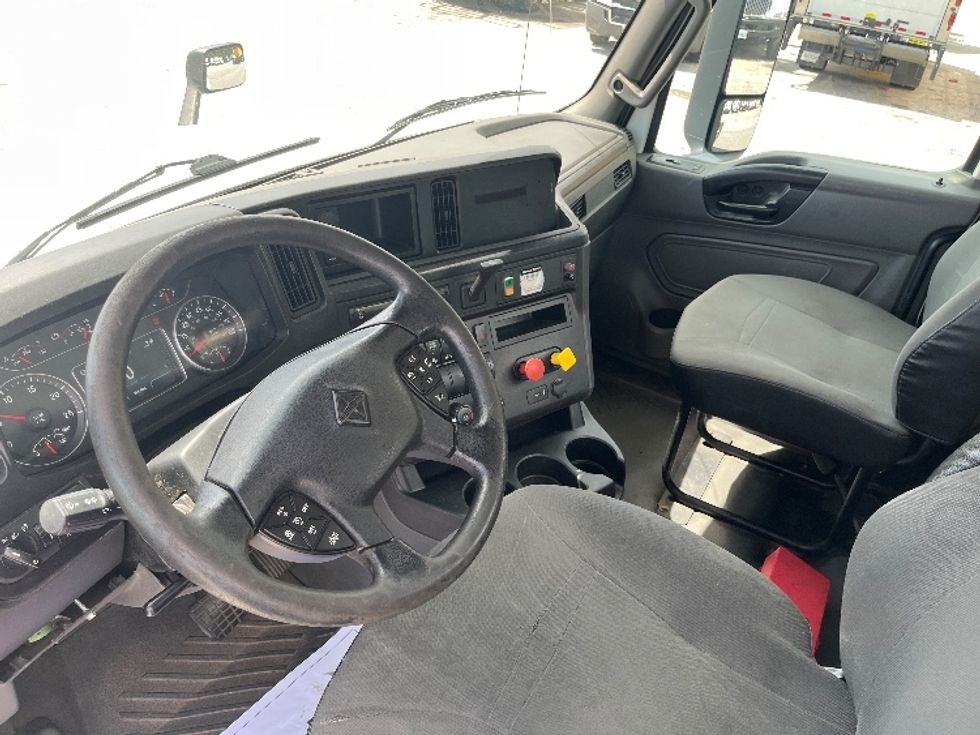 Day Cab Tractor-Heavy Duty Tractors-International-2018-LT625-Spartanburg-SC-395,717\n\t\tmiles-$ 25,500 - Image 9