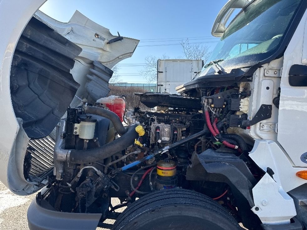 Day Cab Tractor-Heavy Duty Tractors-International-2018-LT625-Springfield-MO-243,410\n\t\tmiles-$ 25,000 - Image 16