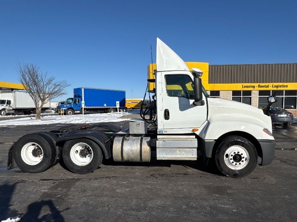 Day Cab Tractor-Heavy Duty Tractors-International-2018-LT625-Springfield-MO-243,410\n\t\tmiles-$ 25,000 - Image 8