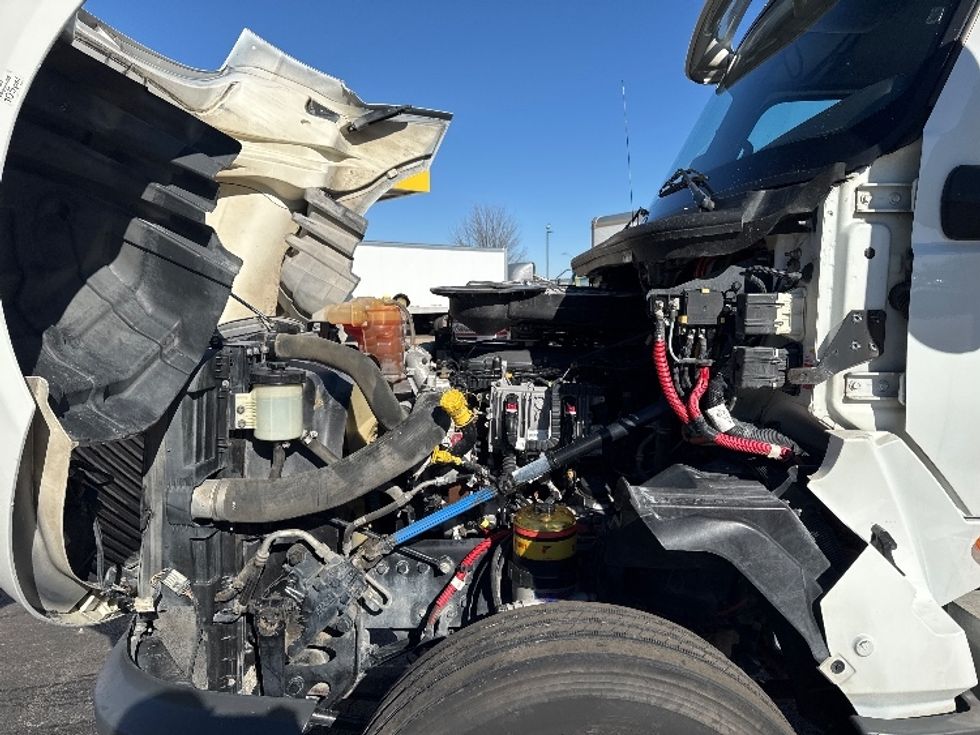 Day Cab Tractor-Heavy Duty Tractors-International-2018-LT625-Springfield-MO-367,646\n\t\tmiles-$ 29,500 - Image 16