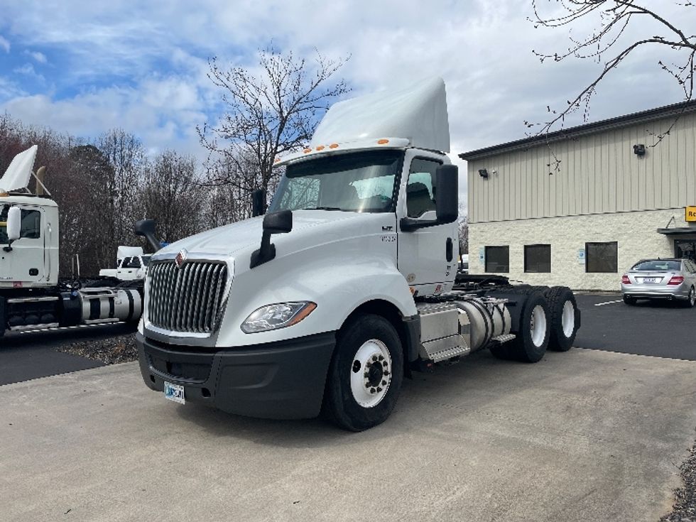 Day Cab Tractor-Heavy Duty Tractors-International-2018-LT625-Statesville-NC-306,834\n\t\tmiles-$ 24,500 - Image 3