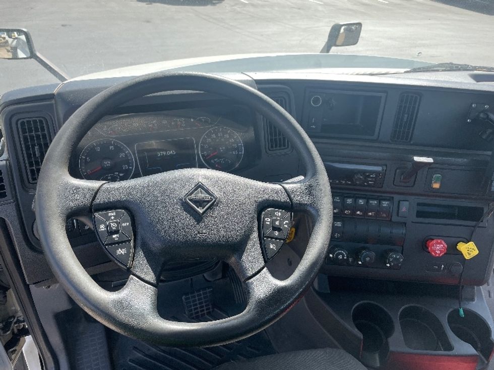 Day Cab Tractor-Heavy Duty Tractors-International-2018-LT625-Statesville-NC-379,045\n\t\tmiles-$ 24,750 - Image 11