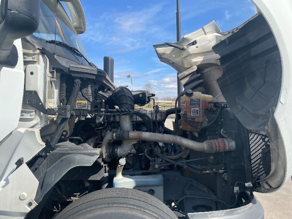 Day Cab Tractor-Heavy Duty Tractors-International-2018-LT625-Statesville-NC-379,045\n\t\tmiles-$ 24,750 - Image 15