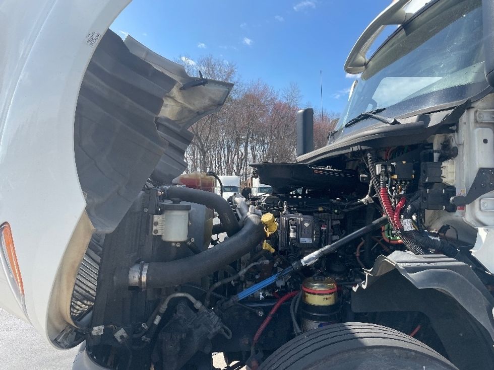 Day Cab Tractor-Heavy Duty Tractors-International-2018-LT625-Statesville-NC-379,045\n\t\tmiles-$ 24,750 - Image 16