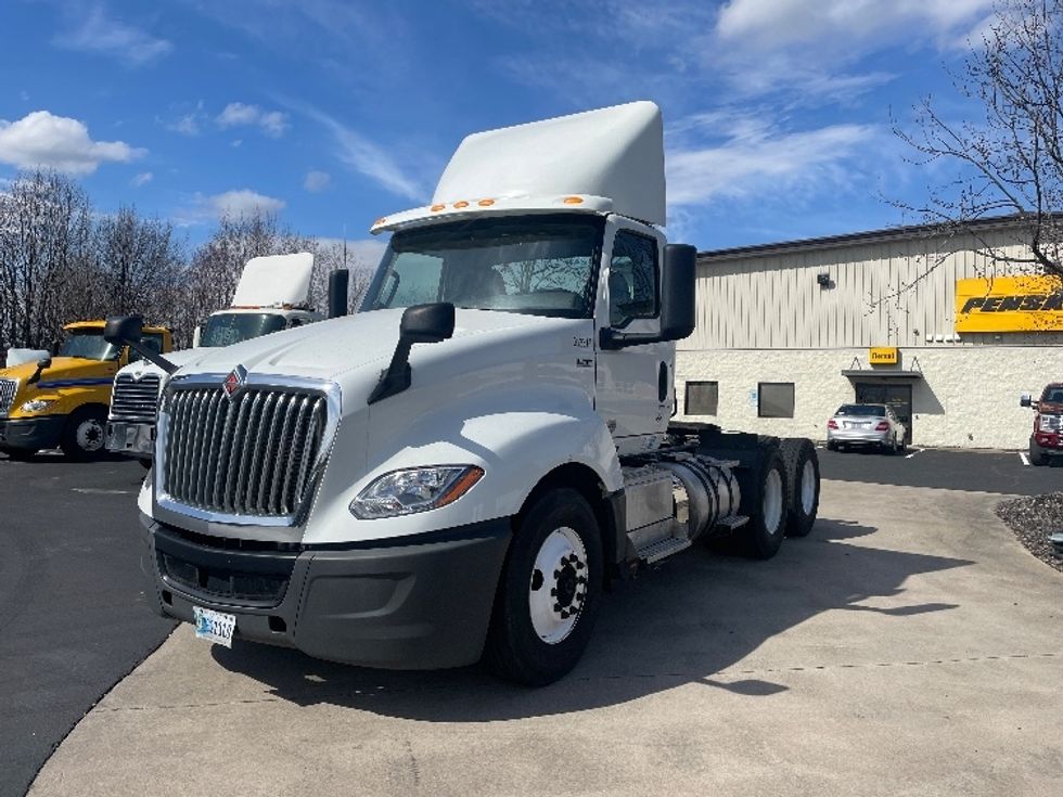Day Cab Tractor-Heavy Duty Tractors-International-2018-LT625-Statesville-NC-379,045\n\t\tmiles-$ 24,750 - Image 3