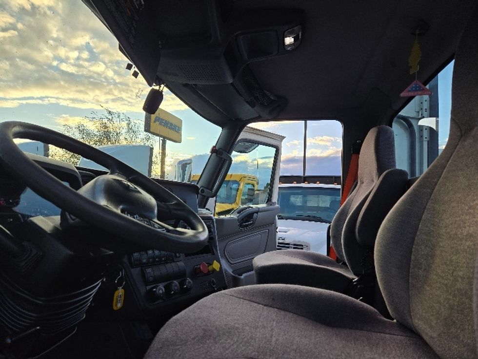 Day Cab Tractor-Heavy Duty Tractors-International-2018-LT625-Stockton-CA-423,442\n\t\tmiles-$ 38,250 - Image 9